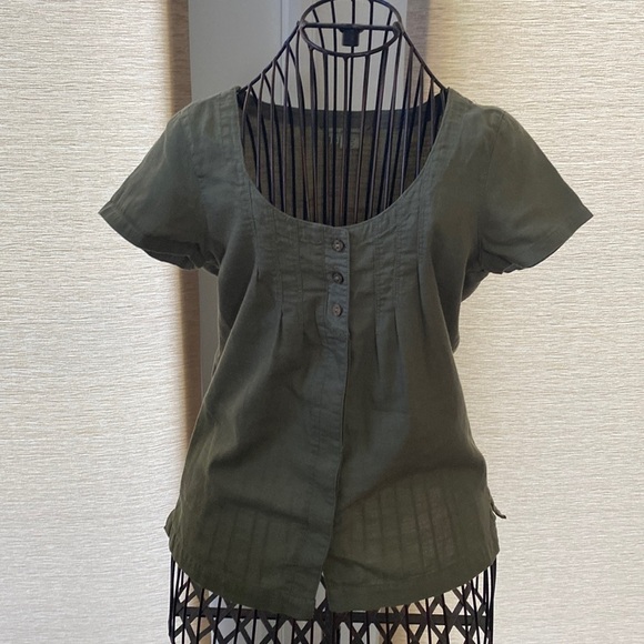 Royal Robbins Olive cotton button up top. - Picture 2 of 7